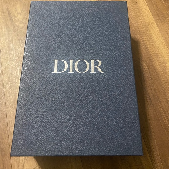 DIOR SHOES FOR MEN - Picture 2 of 4